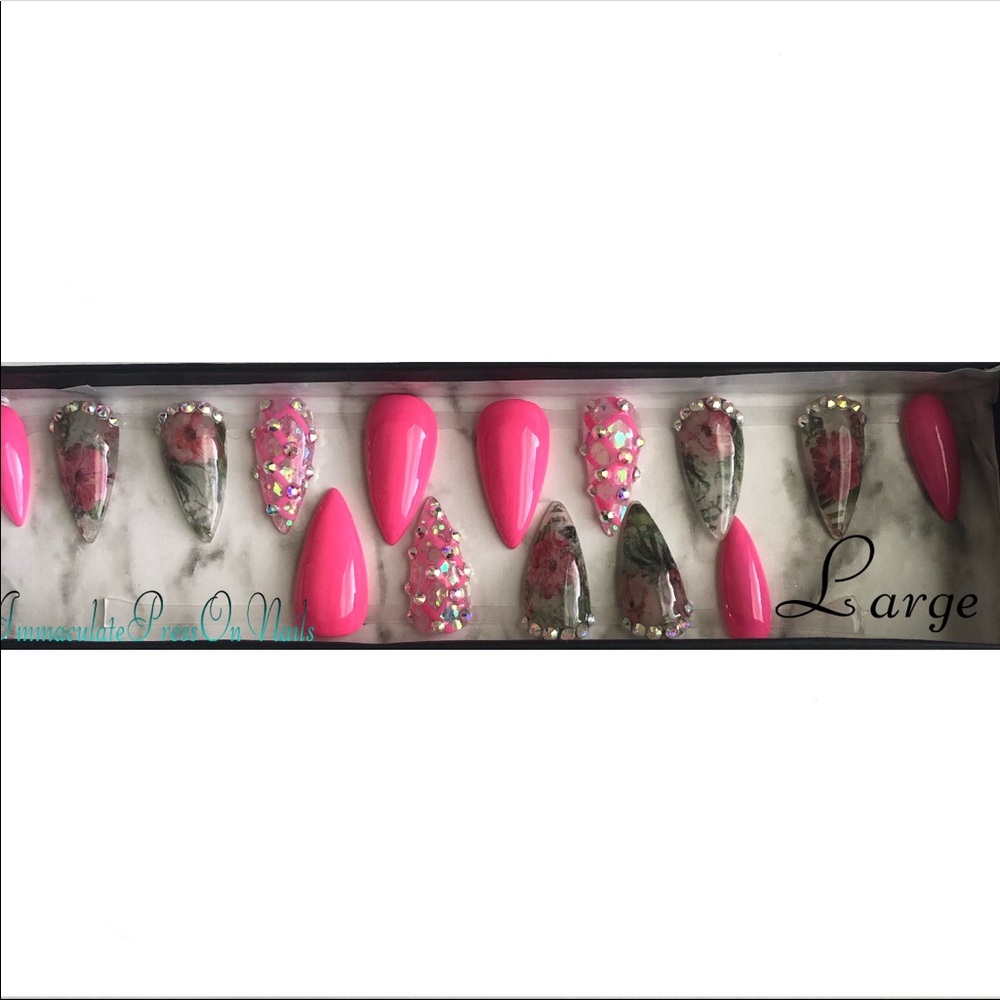 Authentic custom press on nails